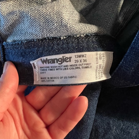 Mens Wranglers - 29 x 36 - Picture 3 of 3